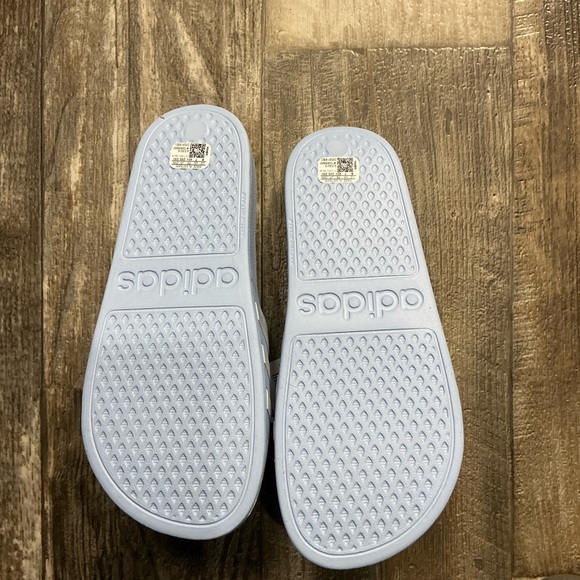 Adidas Adilette Aqua Blue and White Slides Size 8 - Picture 5 of 9
